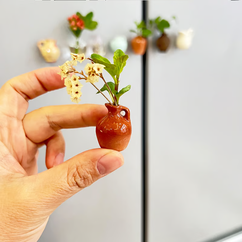 Bloom Magnets™ - 8 Piece Magnetic Vase Set